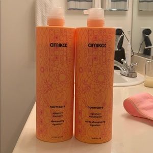 Amika Normcore Liter Shampoo and conditioner set